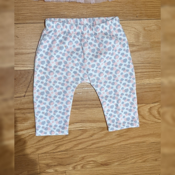 5/$25 Like new 2 piece owl sweat suit with tutu - Picture 3 of 7